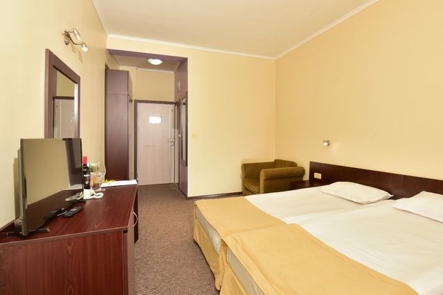 Snezhanka Hotel - DBL room 